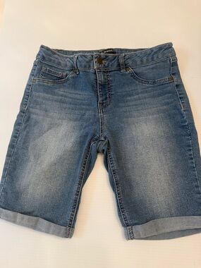 d.jeans Medium Wash Denim Shorts | Size 8